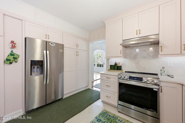 2769 WHITE OAK Lane, Jacksonville, FL 32207