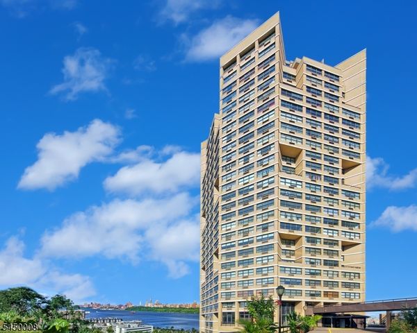 7004 Boulevard East A38, West New York Town, NJ 07093