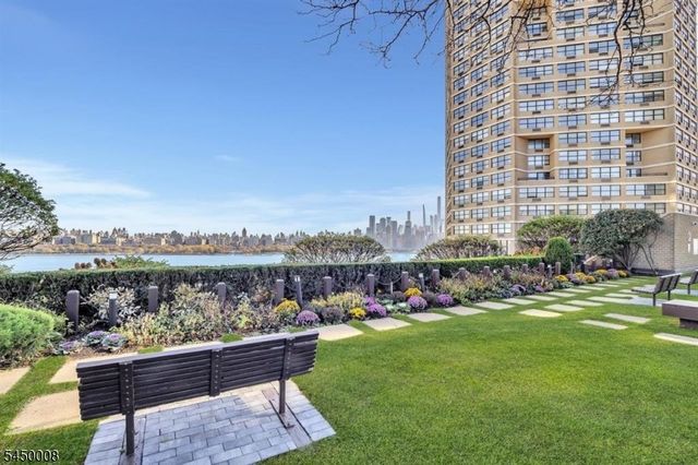 7004 Boulevard East A38, West New York Town, NJ 07093