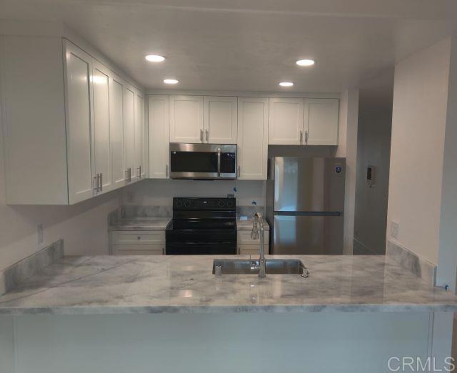 125 Candice Place, Vista, CA 92083 — exterior