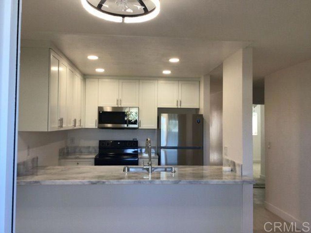 125 Candice Place, Vista, CA 92083 — photo 4
