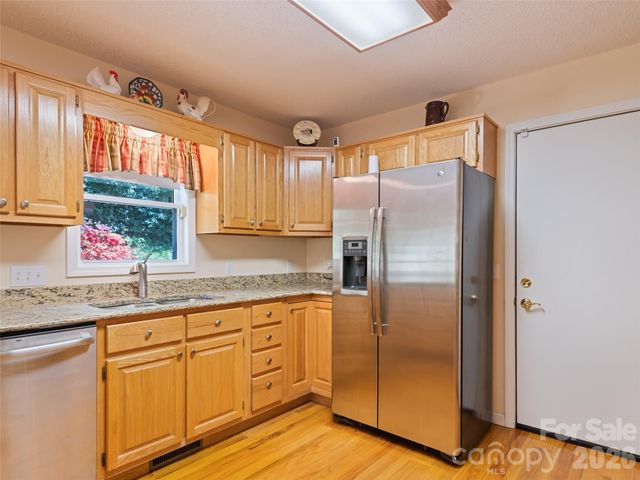 831 Red Bank Road, Waynesville, NC 28786