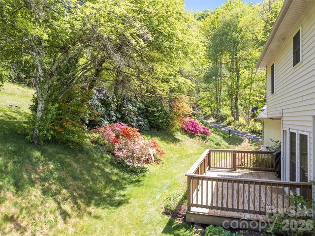 831 Red Bank Road, Waynesville, NC 28786