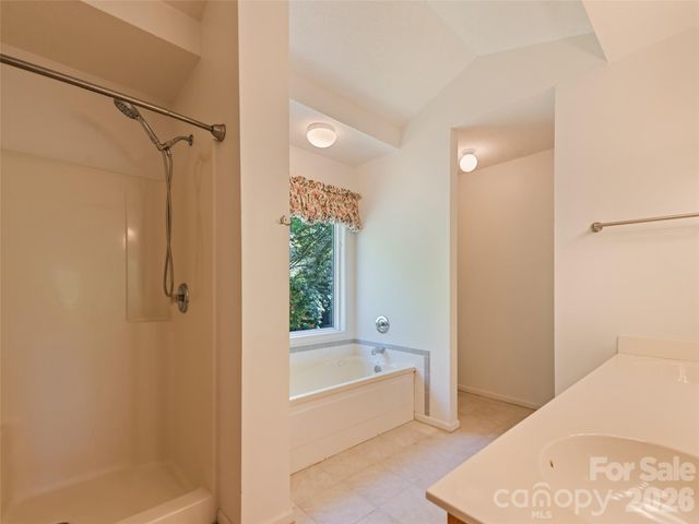831 Red Bank Road, Waynesville, NC 28786