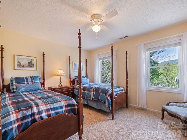 831 Red Bank Road, Waynesville, NC 28786