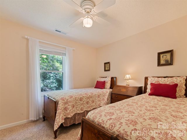831 Red Bank Road, Waynesville, NC 28786