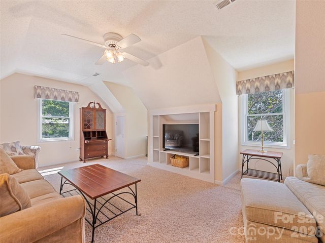 831 Red Bank Road, Waynesville, NC 28786