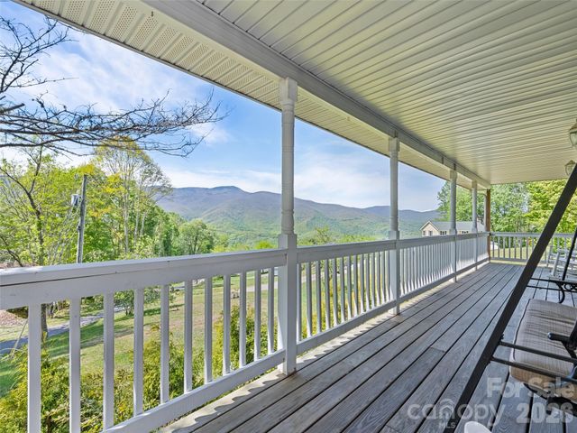 831 Red Bank Road, Waynesville, NC 28786