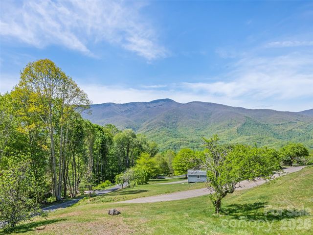 831 Red Bank Road, Waynesville, NC 28786