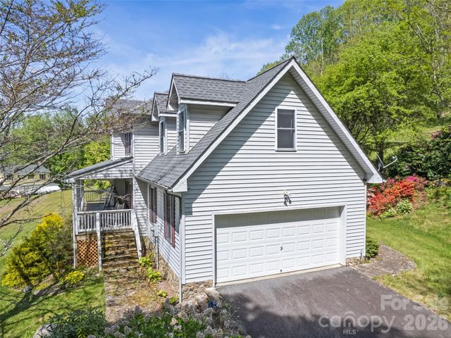 831 Red Bank Road, Waynesville, NC 28786
