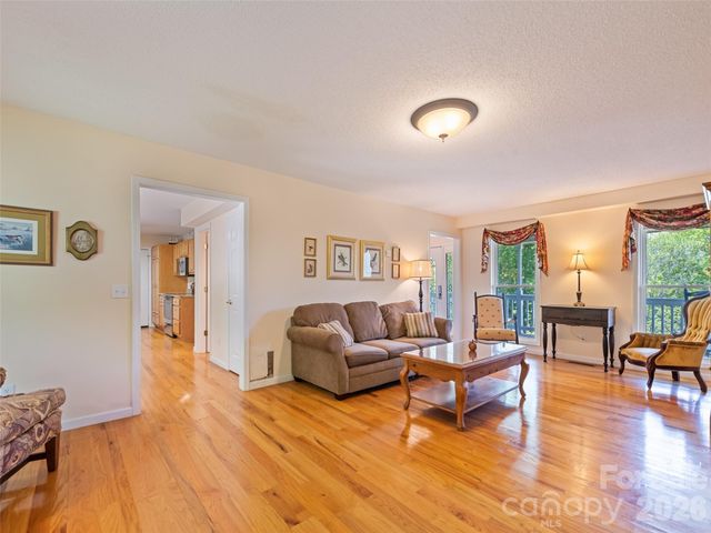 831 Red Bank Road, Waynesville, NC 28786
