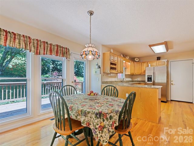 831 Red Bank Road, Waynesville, NC 28786