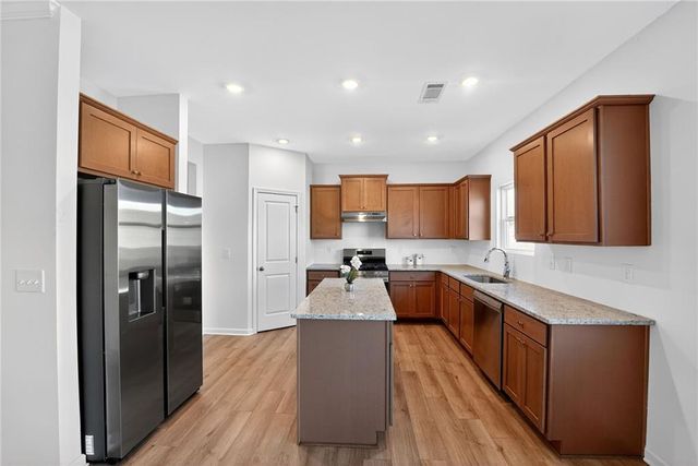 233 Bloomfield Circle, Canton, GA 30114