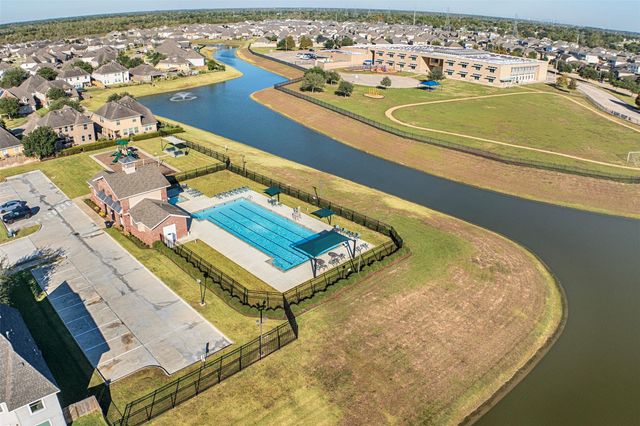 349 Lake Line Drive, Alvin, TX 77511