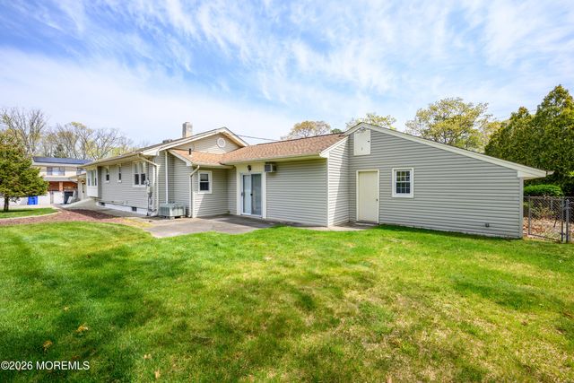 596 Sica Lane, Toms River, NJ 08753