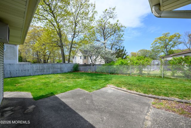 596 Sica Lane, Toms River, NJ 08753