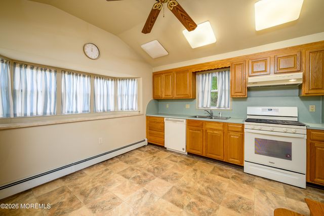 596 Sica Lane, Toms River, NJ 08753
