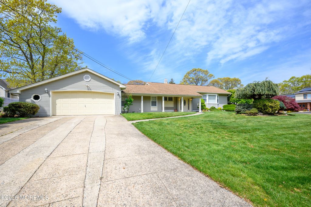 596 Sica Lane, Toms River, NJ 08753