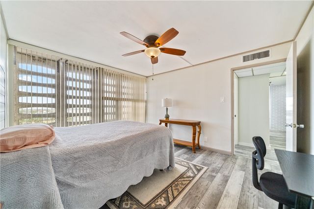 4302 Ocean Dr 71, Corpus Christi, TX 78412