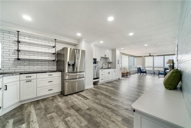 4302 Ocean Dr 71, Corpus Christi, TX 78412