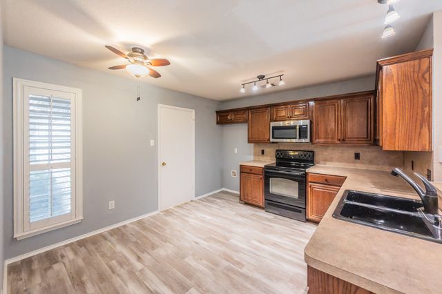 10537 Splitridge Court, Fort Worth, TX 76108