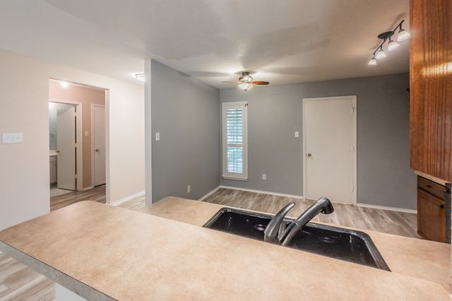 10537 Splitridge Court, Fort Worth, TX 76108