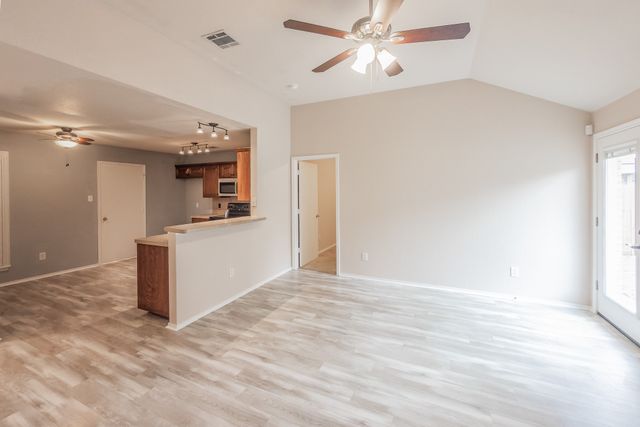 10537 Splitridge Court, Fort Worth, TX 76108