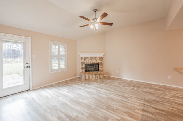 10537 Splitridge Court, Fort Worth, TX 76108