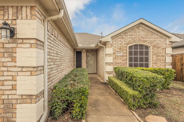 10537 Splitridge Court, Fort Worth, TX 76108