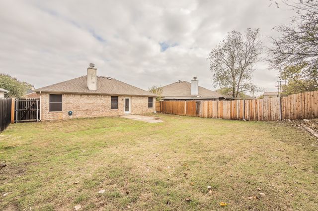 10537 Splitridge Court, Fort Worth, TX 76108