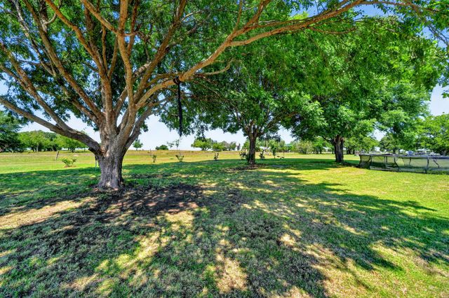 103 Anvil Court, Weatherford, TX 76088