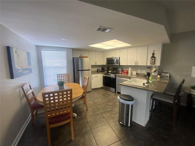 2587 CYPRUS DRIVE 3-214, Palm Harbor, FL 34684