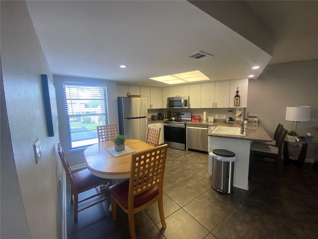 2587 CYPRUS DRIVE 3-214, Palm Harbor, FL 34684