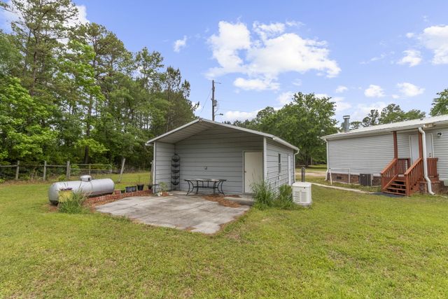 712 Wesley Grove Road, Cottageville, SC 29435
