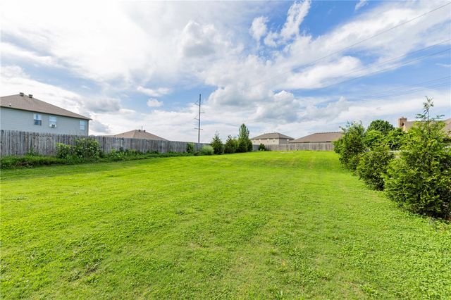 5004 SW Go Green Avenue, Bentonville, AR 72712