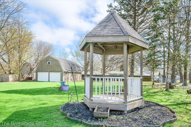 4156 Bobwhite Drive, Genesee Charter Township, MI 48506