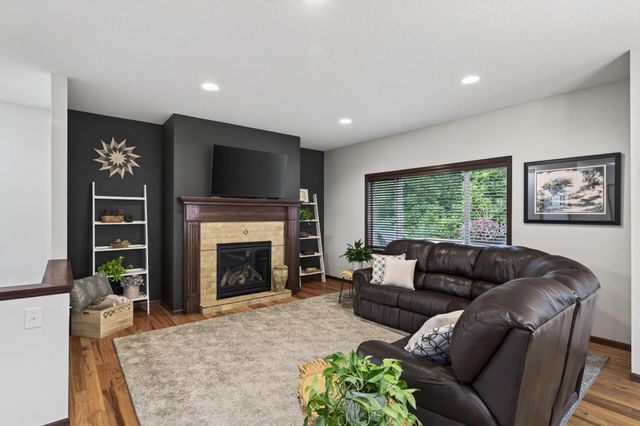 2637 Wilds Lane NW, Prior Lake, MN 55372