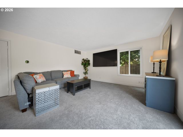 10355 Sw PORTER St, Portland, OR 97225