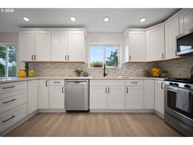 10355 Sw PORTER St, Portland, OR 97225