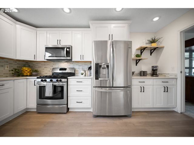10355 Sw PORTER St, Portland, OR 97225