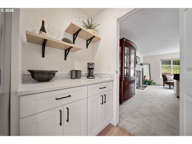 10355 Sw PORTER St, Portland, OR 97225