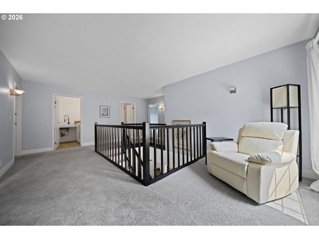 10355 Sw PORTER St, Portland, OR 97225