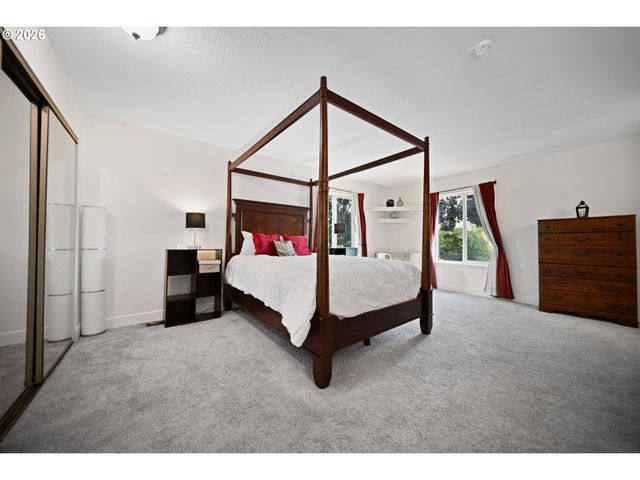 10355 Sw PORTER St, Portland, OR 97225