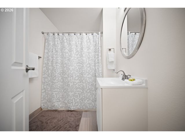10355 Sw PORTER St, Portland, OR 97225