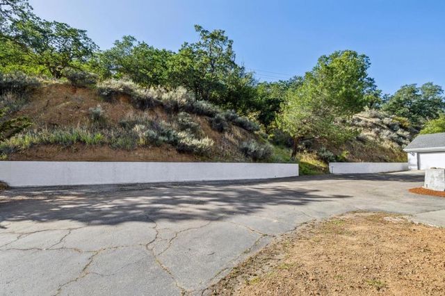 21531 Almaden Road, San Jose, CA 95120