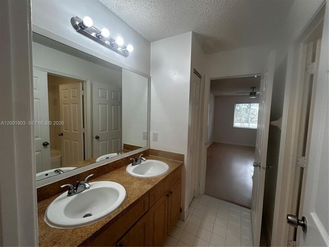 20471 SW 1ST ST, Pembroke Pines, FL 33029