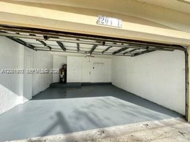 20471 SW 1ST ST, Pembroke Pines, FL 33029