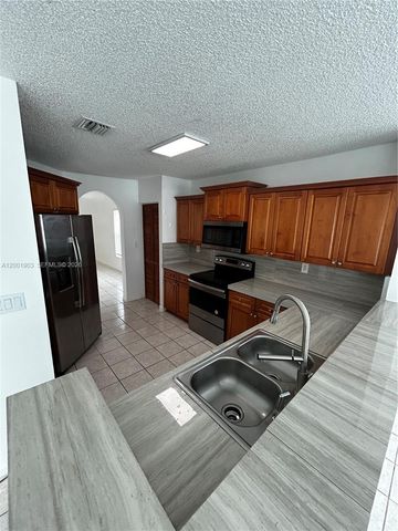 20471 SW 1ST ST, Pembroke Pines, FL 33029