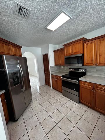 20471 SW 1ST ST, Pembroke Pines, FL 33029