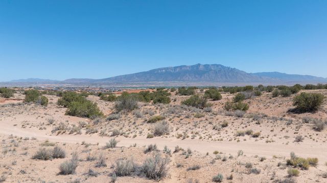 6211 Caldera Road NE, Rio Rancho, NM 87144